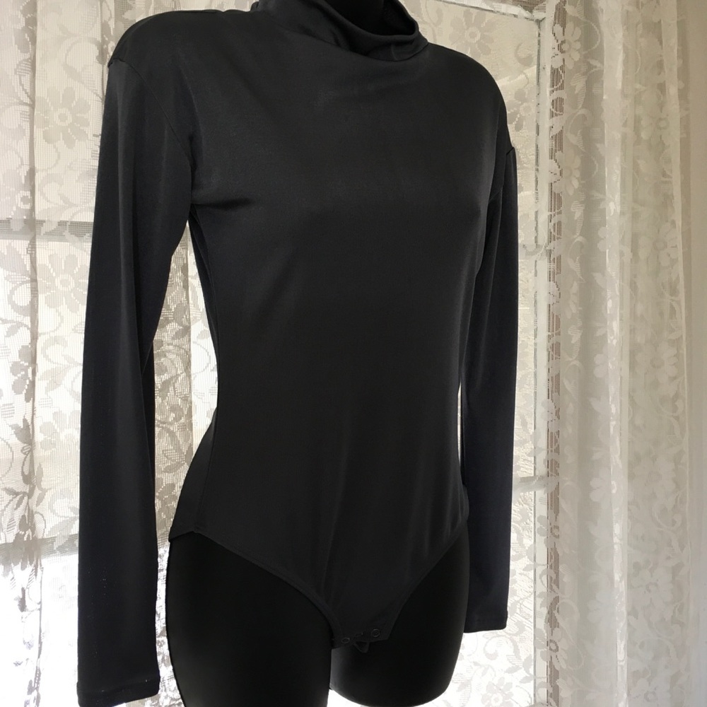 Gray unitard tip